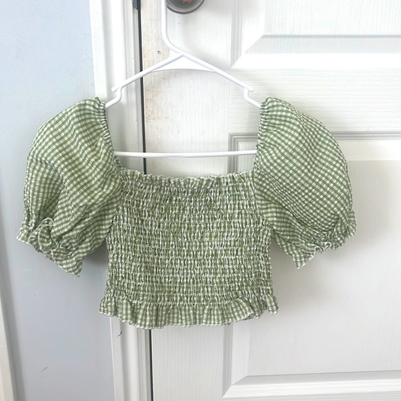 SHEIN Tops - This blouse is from SHEIN in the size XS. The color contains a green & white